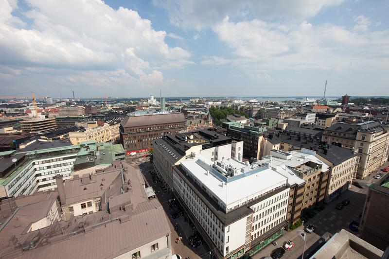 Färgbild från fågelperspektiv över Helsingfors centrum.